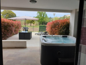 T2 55 m2 4 pers jacuzzi terrasse 55m2